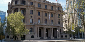 Fachada del Club de La Unión de Santiago en la Alameda.