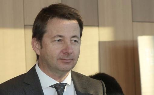 Peter Paulmann es el segundo hijo de Horst Paulmann e integra el directorio de Cencosud.