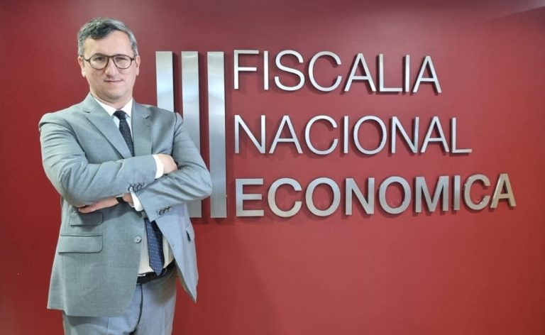 Jorge Grunberg , Fiscal Nacional Económico.