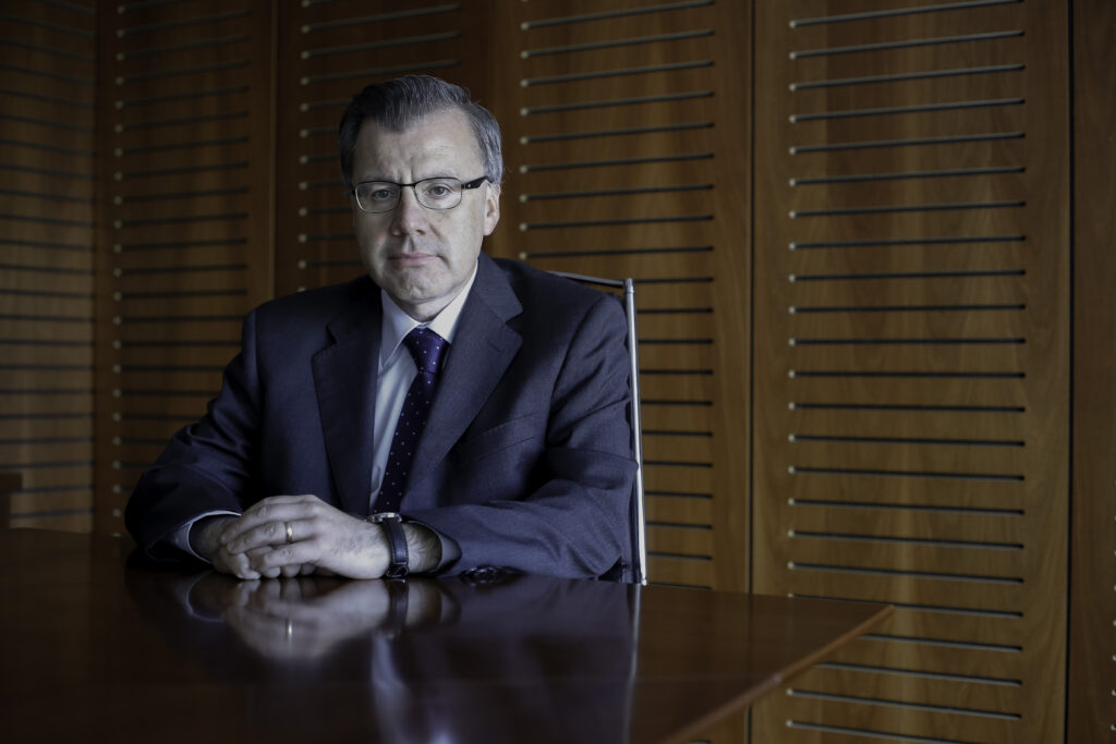 Osvaldo Macías, exsuperintendente de Pensiones.