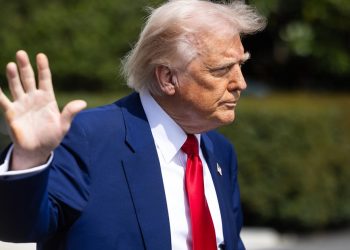 Trump enfría expectativas sobre Irán y el petróleo salta más de 5%