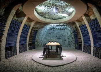Las ocho viñas que Decanter pone al frente de la renovación del vino chileno